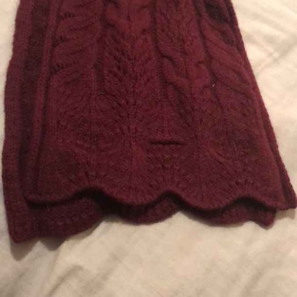 Ralph Lauren Knitted Long Maroon Scarf - Picture 4 of 7